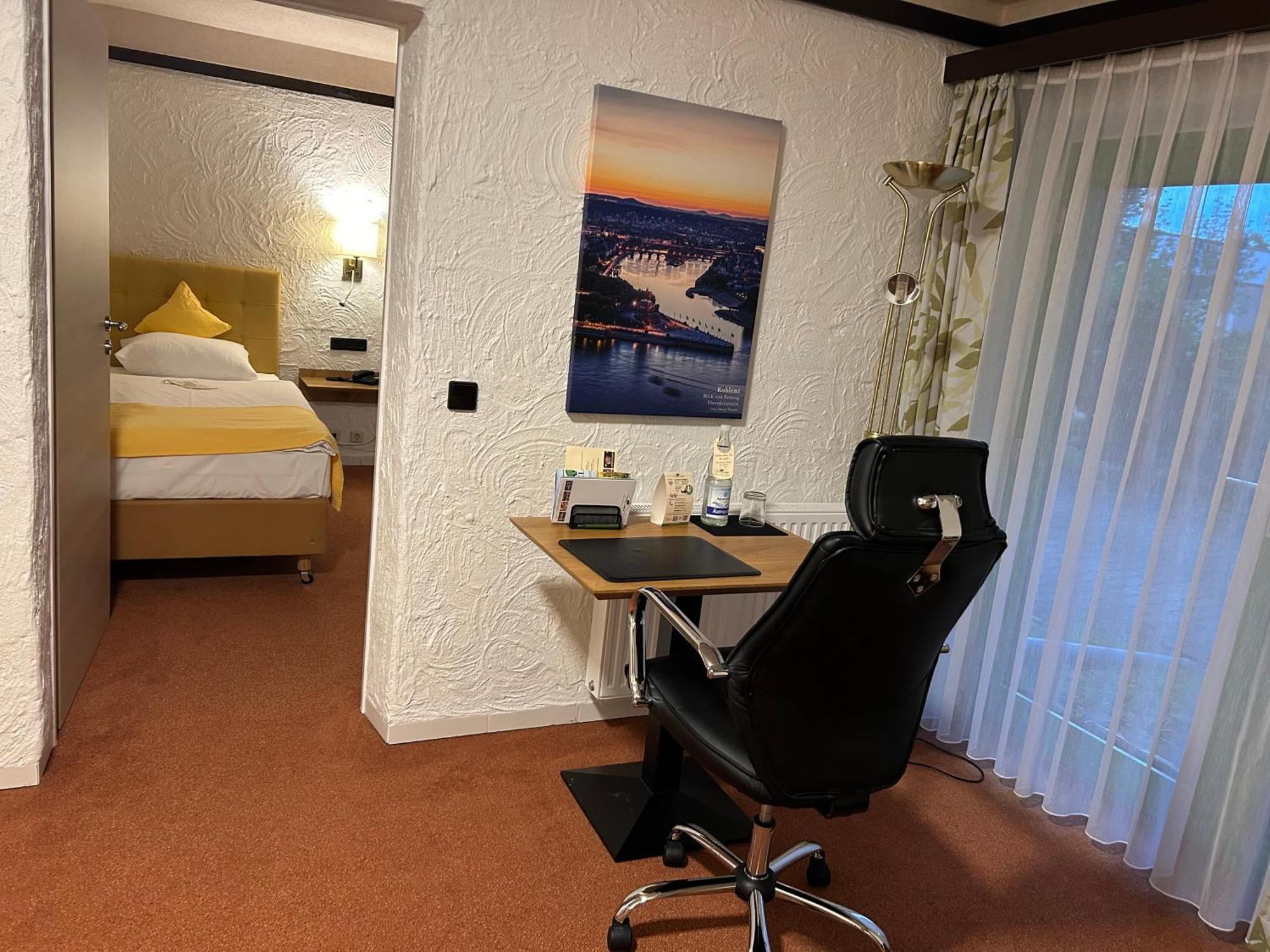 Contel Hotel Κόμπλεντς Εξωτερικό φωτογραφία